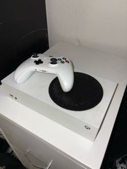 Xbox Series S 512GB w/ Controller