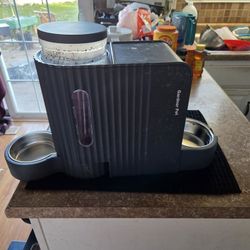 Gardner Pet Automatic Pet Feeder