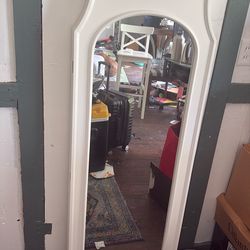 Jewelry cabinet
