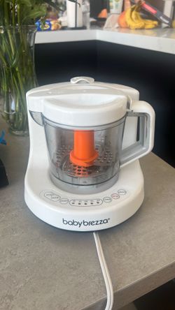 Baby Brezza baby food maker