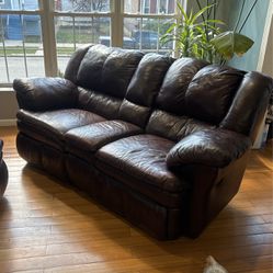 Reclinable Love Seat