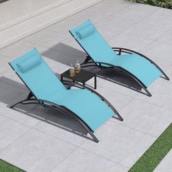 Lounge Chairs 