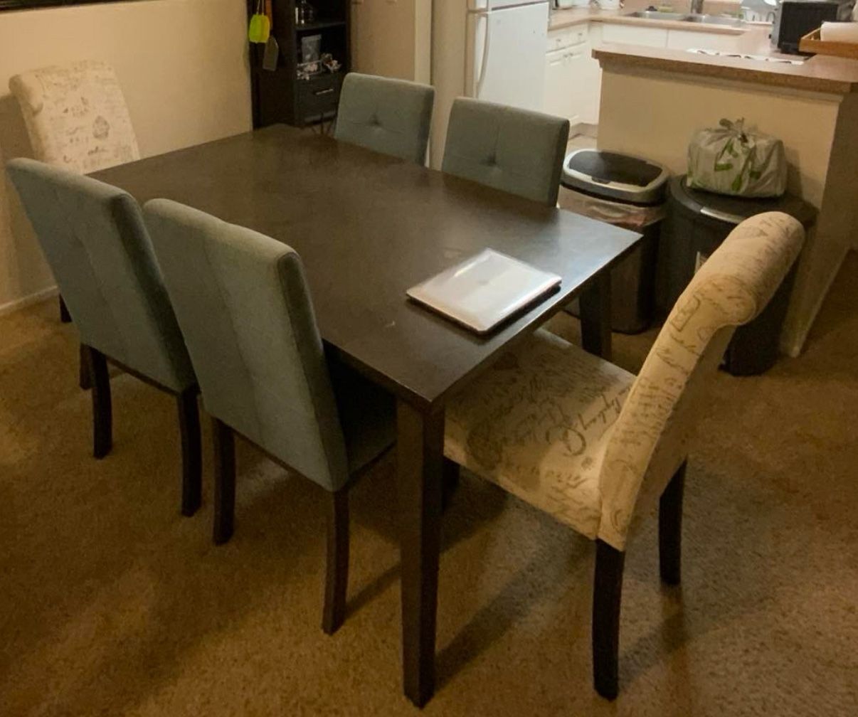 Kitchen Table with 6 Chairs