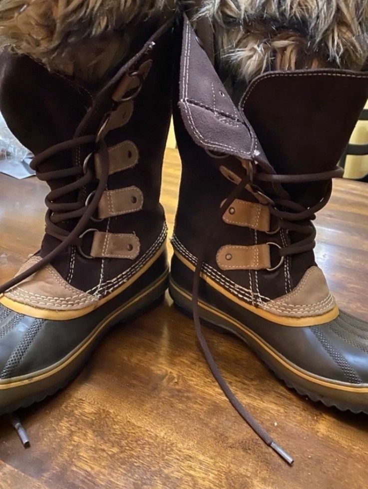 Ladies Size 7 Sorel Waterproof Boots