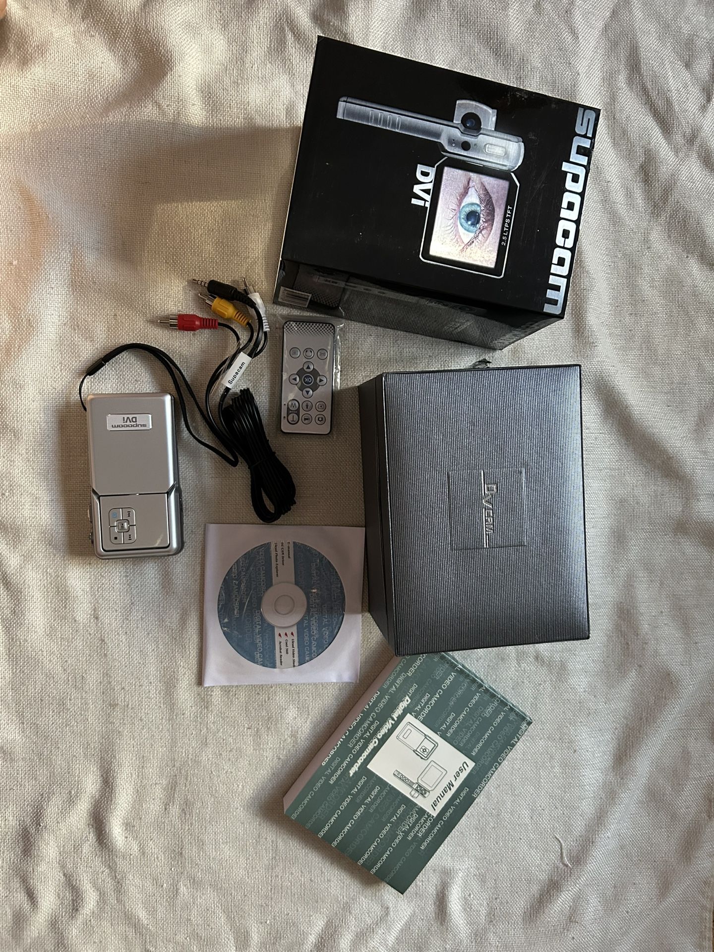 DVI Video Camera Vintage Supacam DDV-5120A Handheld