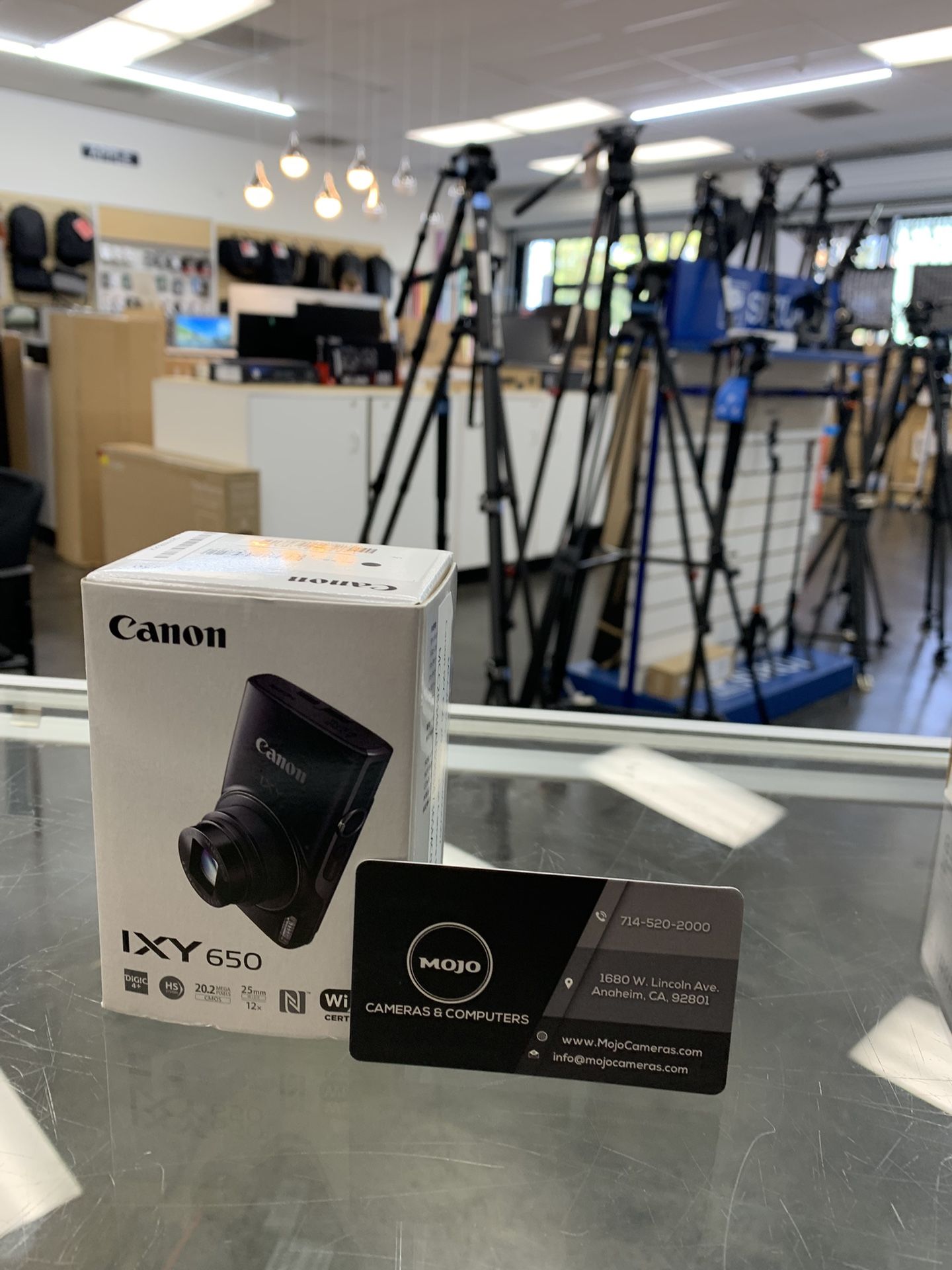 Canon IXY 650