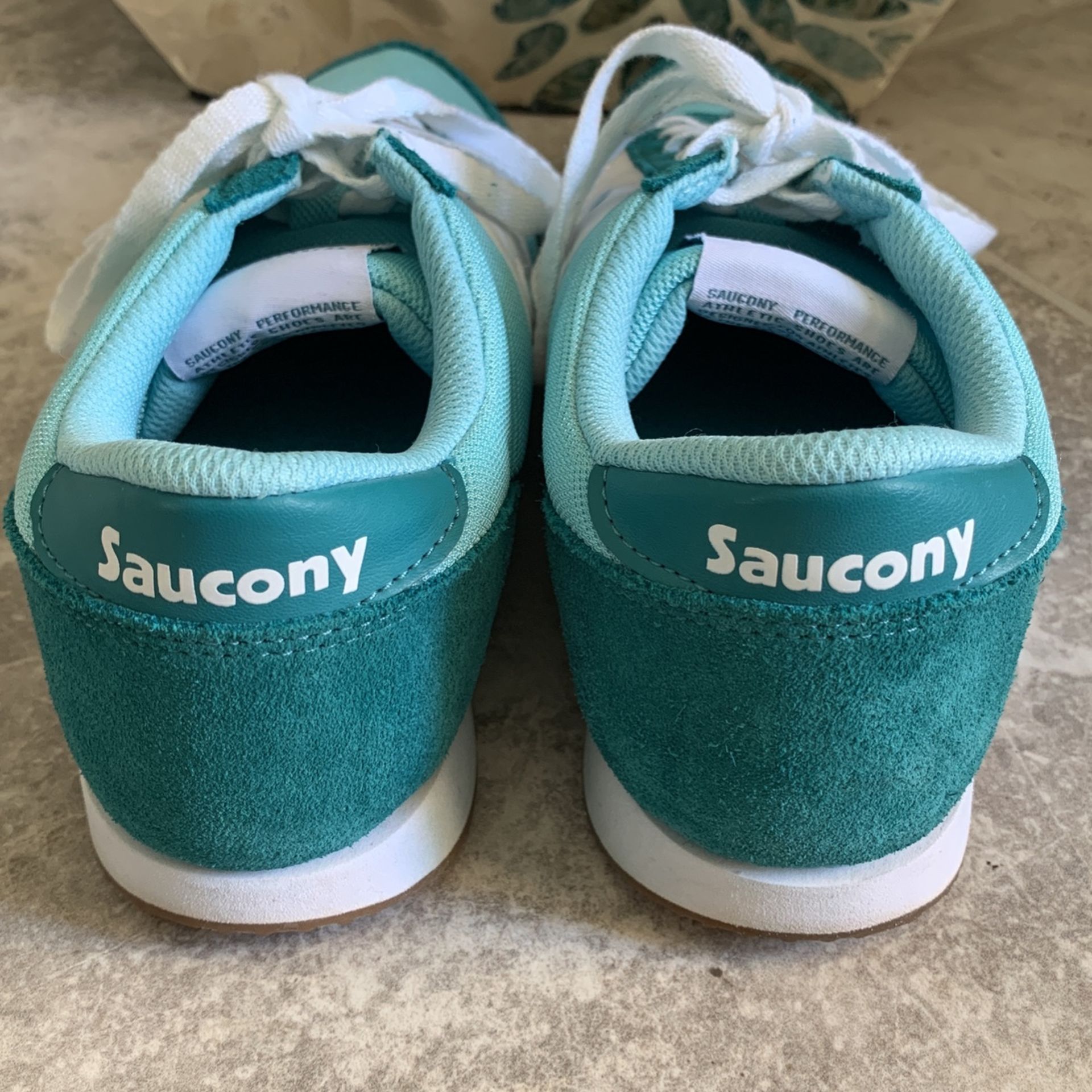 Saucony Women's Hornet Sneaker - Retro Running Shoe, Cushioned EVA Midsole, Padded Collar, Comfortable Casual Wear - View #6