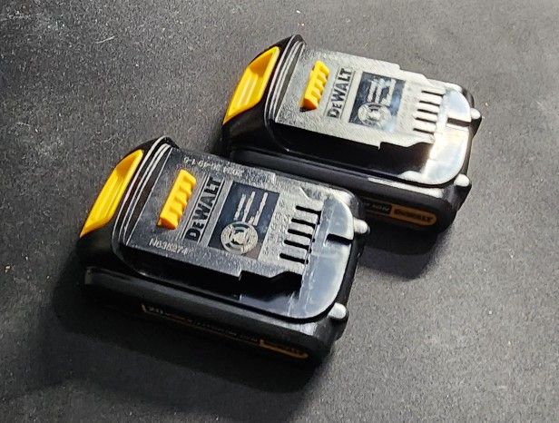 Dewalt Battery Kit