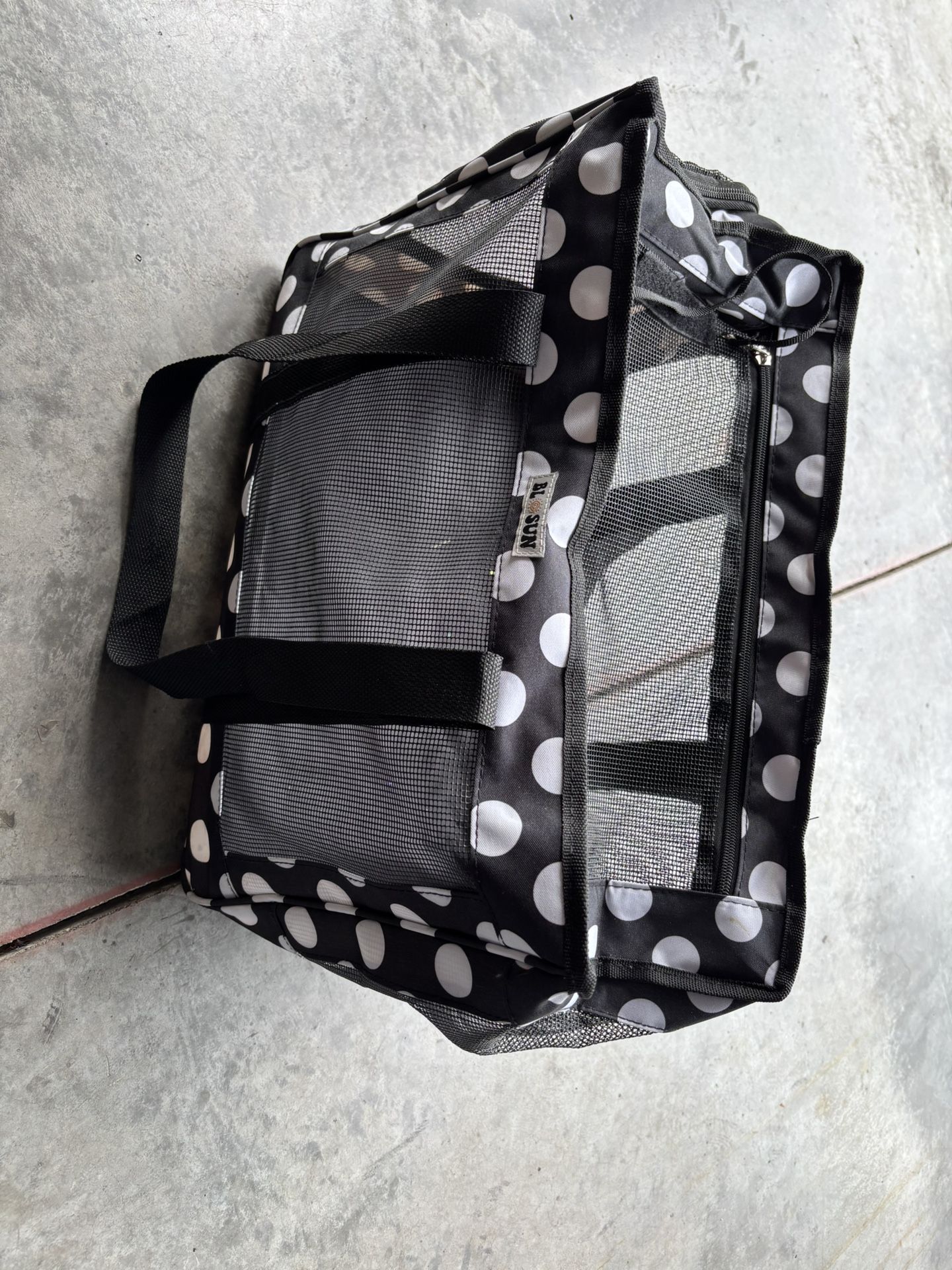 Blosun brand Cat or dog carrying bag/ kennel 