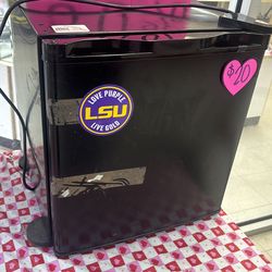 Mini fridge