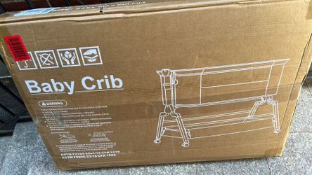 New in box 3 in 1 Baby Bassinet Bedside Sleeper, Adjustable Bedside Bassinet for Baby, Womb-Like Rocking Bassinet with Wheels and storage