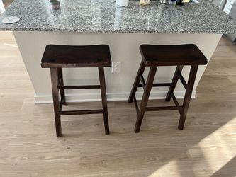 Brown bar stools set