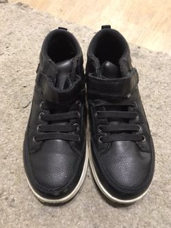 Black high top shoes size 1