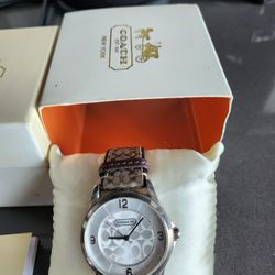 NEW SIGNATURE COACH WATCH