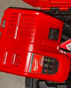 Milwaukee M12/M18 Rapid Charge Battery Charger