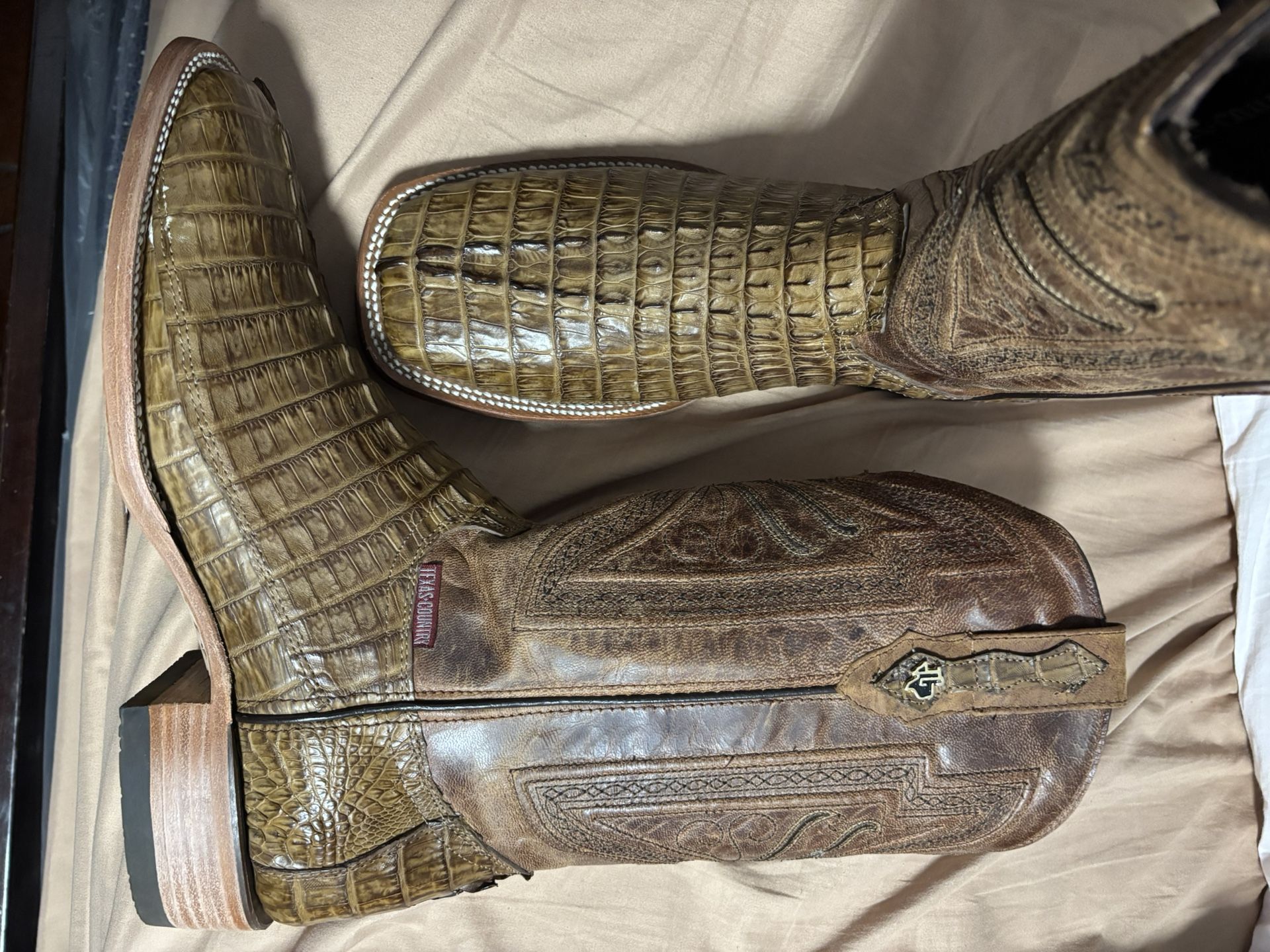 Caiman Boots