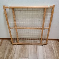 Dog Gate / Baby Gate