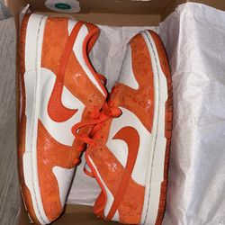 NIKE DUNK LOW  “Cracked Orange” size 8 mens , size 9.5 wmns