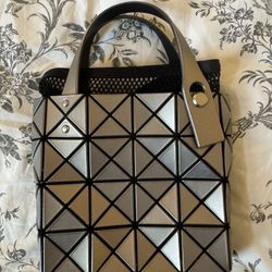 ISSEY MIYAKE Silver Lucent Boxy Mini Tote Bag – Lightly Used