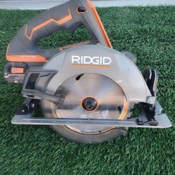 18V Brushless Cordless 7-1/4 in. Circular Saw (Tool Only)


