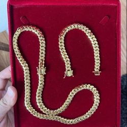 Chain And Bracelet Set