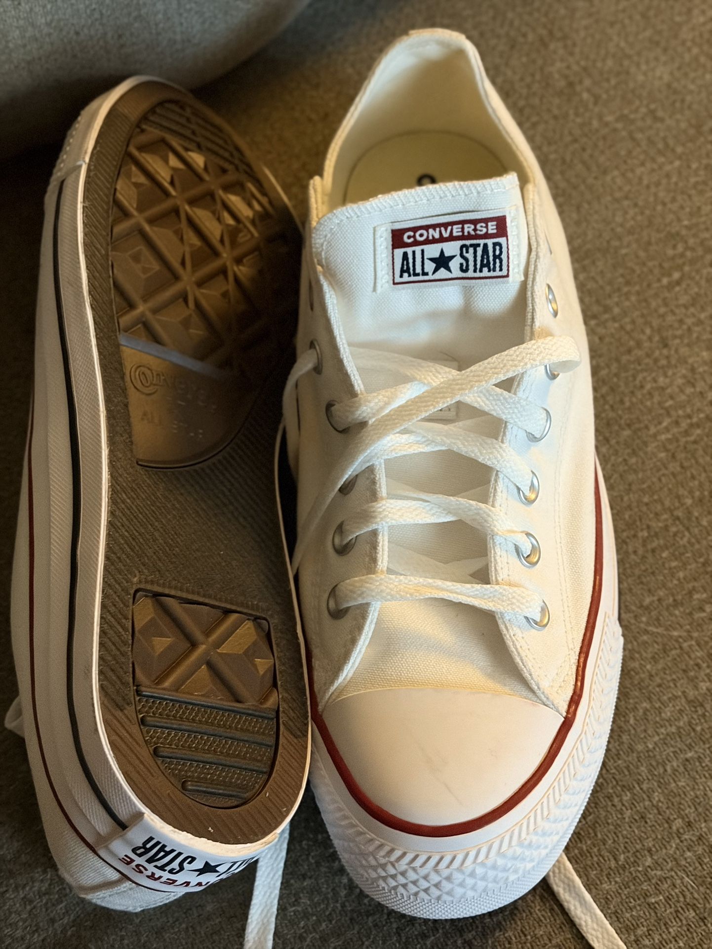 Converse Chuck Taylor All Star Low Top – Men’s 11.5 (Brand New)