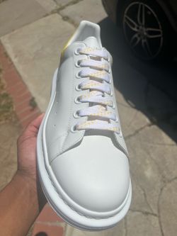 Alexander McQueen Sz 11 snakeskin yellow