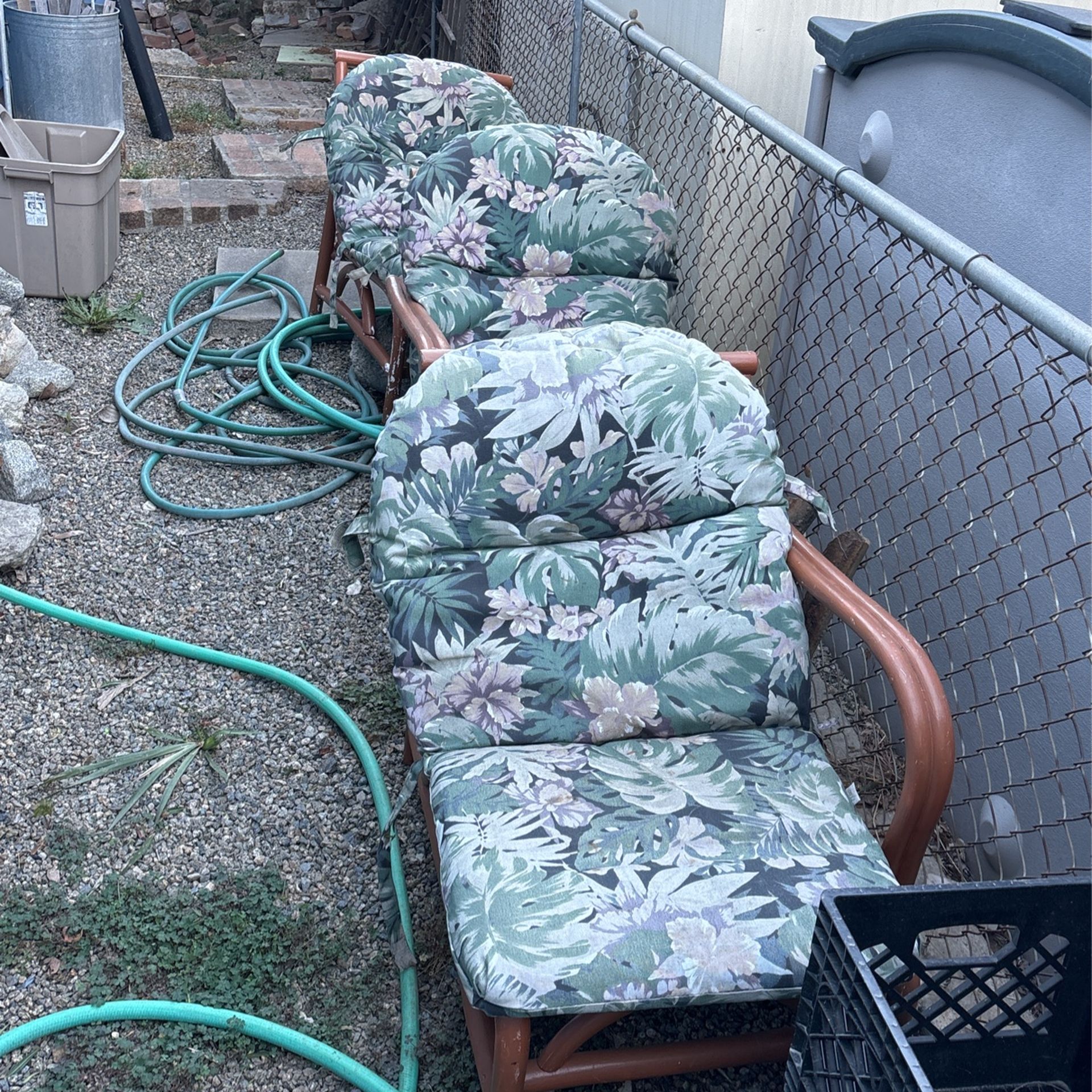 Outdoor Chairs With Cushions