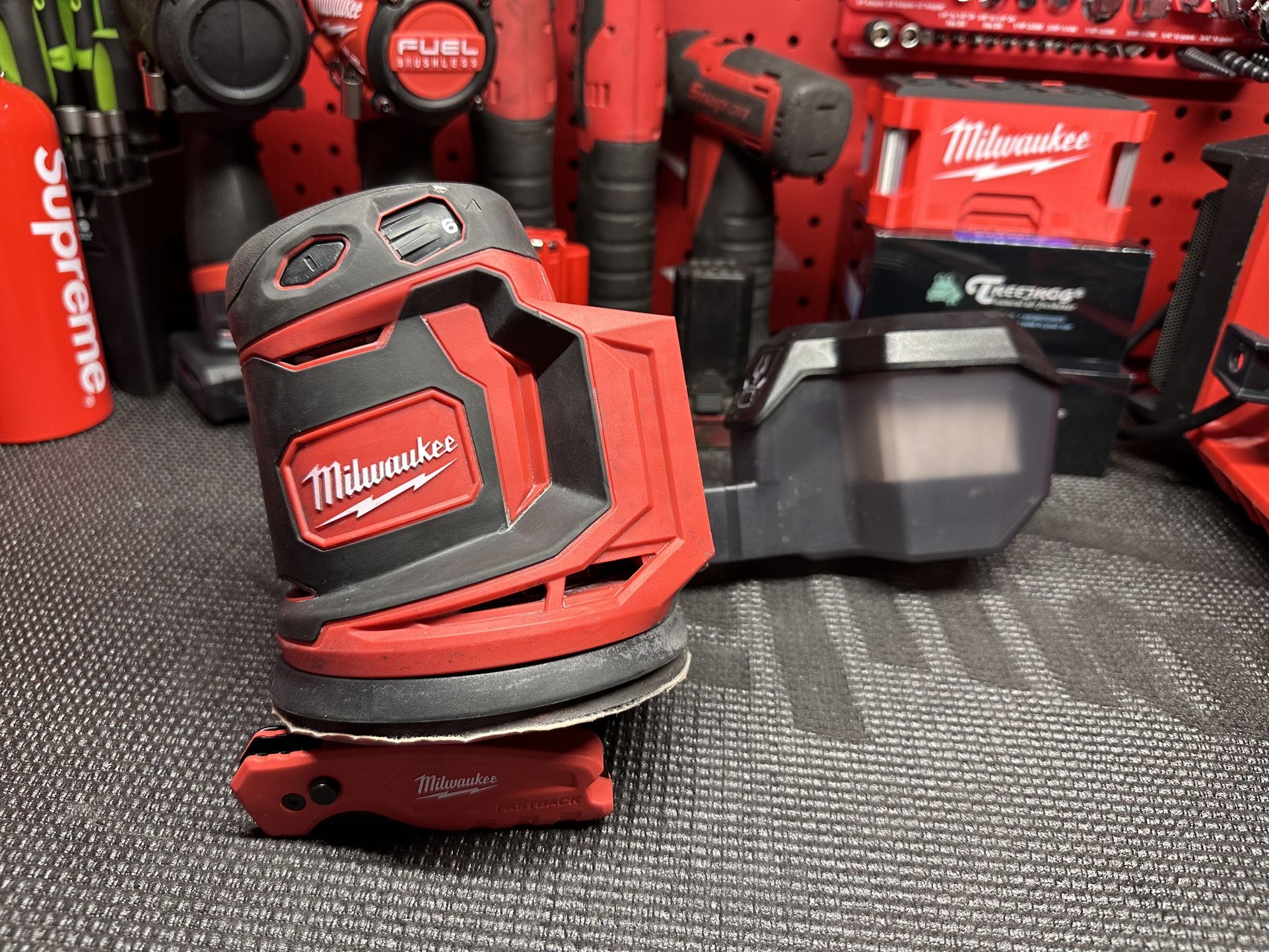 Milwaukee M18 5” Orbital Sander