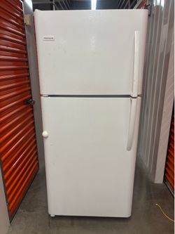 Frigidaire Refrigerator/freezer combo