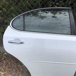 RIGHT REAR DOOR 2002-2004 LEXUS ES300