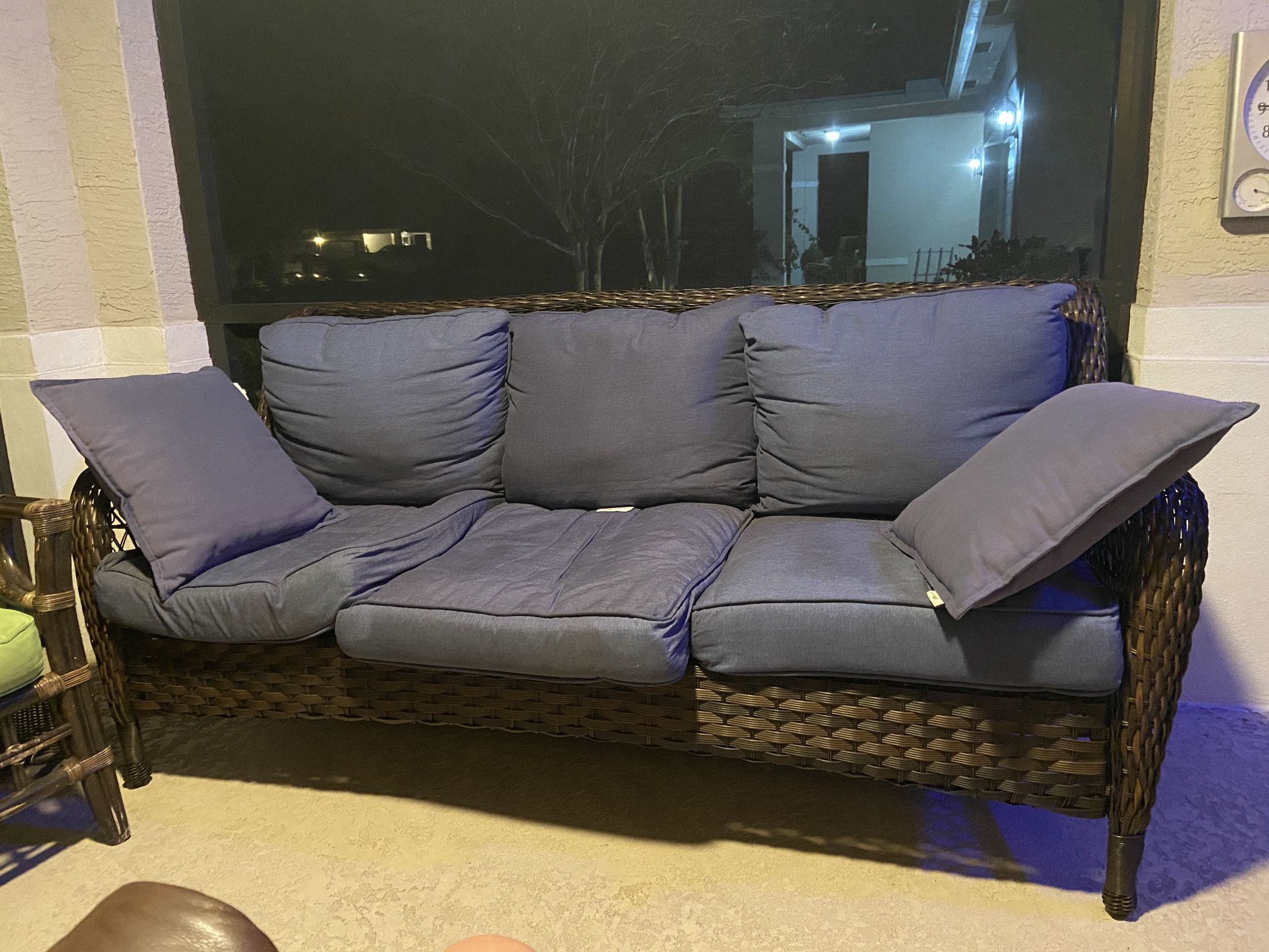 Wicker sofa For Outdoors 