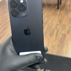 iPhone 15 pro max 256Gb factory unlocked