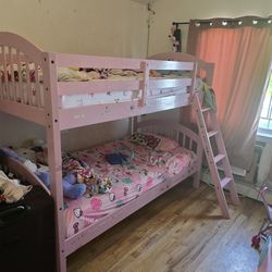 Pink Bunk Bed Convert Into Two Twins Bed Too 