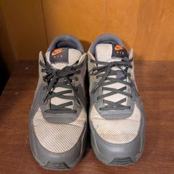 Nike Men's Grey and Orange Size 9