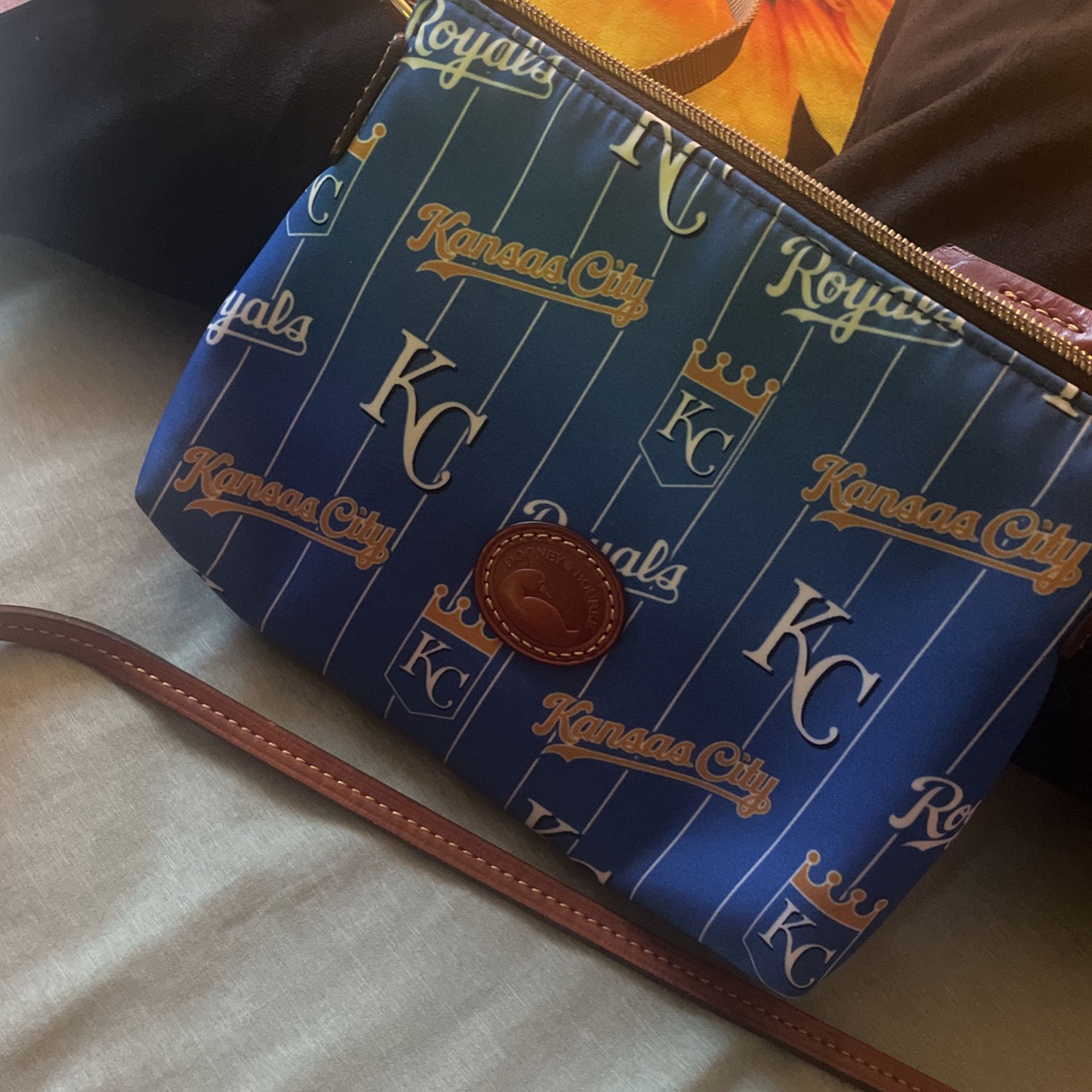 Louis Vuitton Sling Bag for Sale in Kansas City, MO - OfferUp