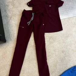 Burgundy Figs Scrub Set