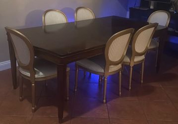 6 seat dining table with leaf