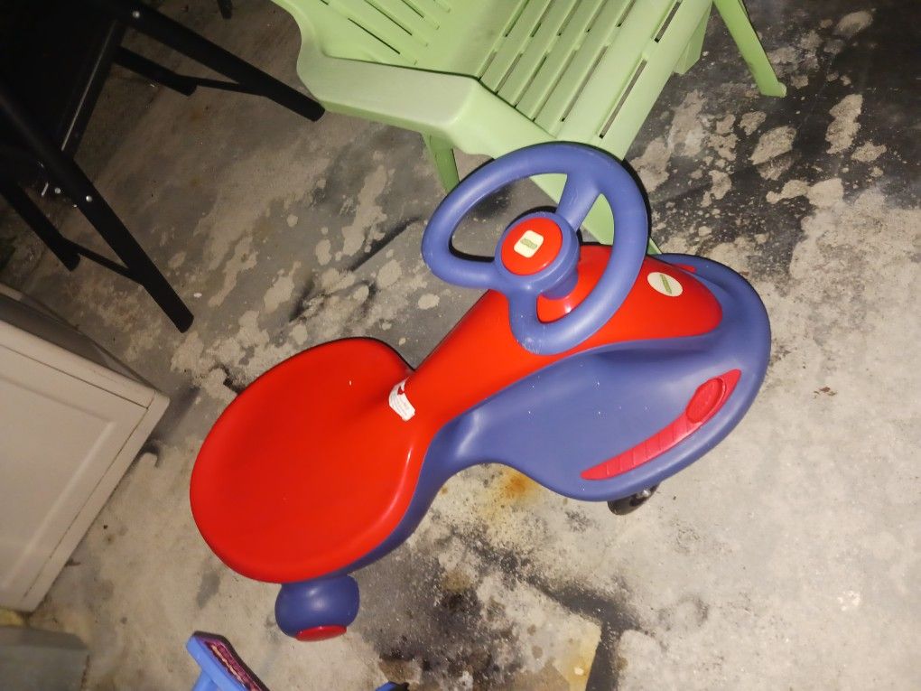 GOT 2 OF THESE AWESOME KIDS RIDE CART ETC 9 EACH