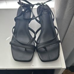 Strap Mini Heel 
