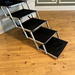 Foldable Dog Car Ramp for Large Dogs / Lightweight Pet Stairs for  up to 200lbs in GREAT Condition!