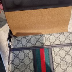 Authentic GUCCI BAG 🎒  Spent $400 NEW