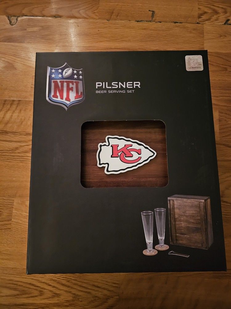 NFL Kansas City Chiefs Pilsner Beer Serving Set