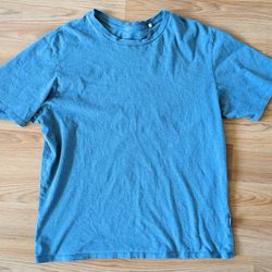 Patagonia T-Shirt - Medium 