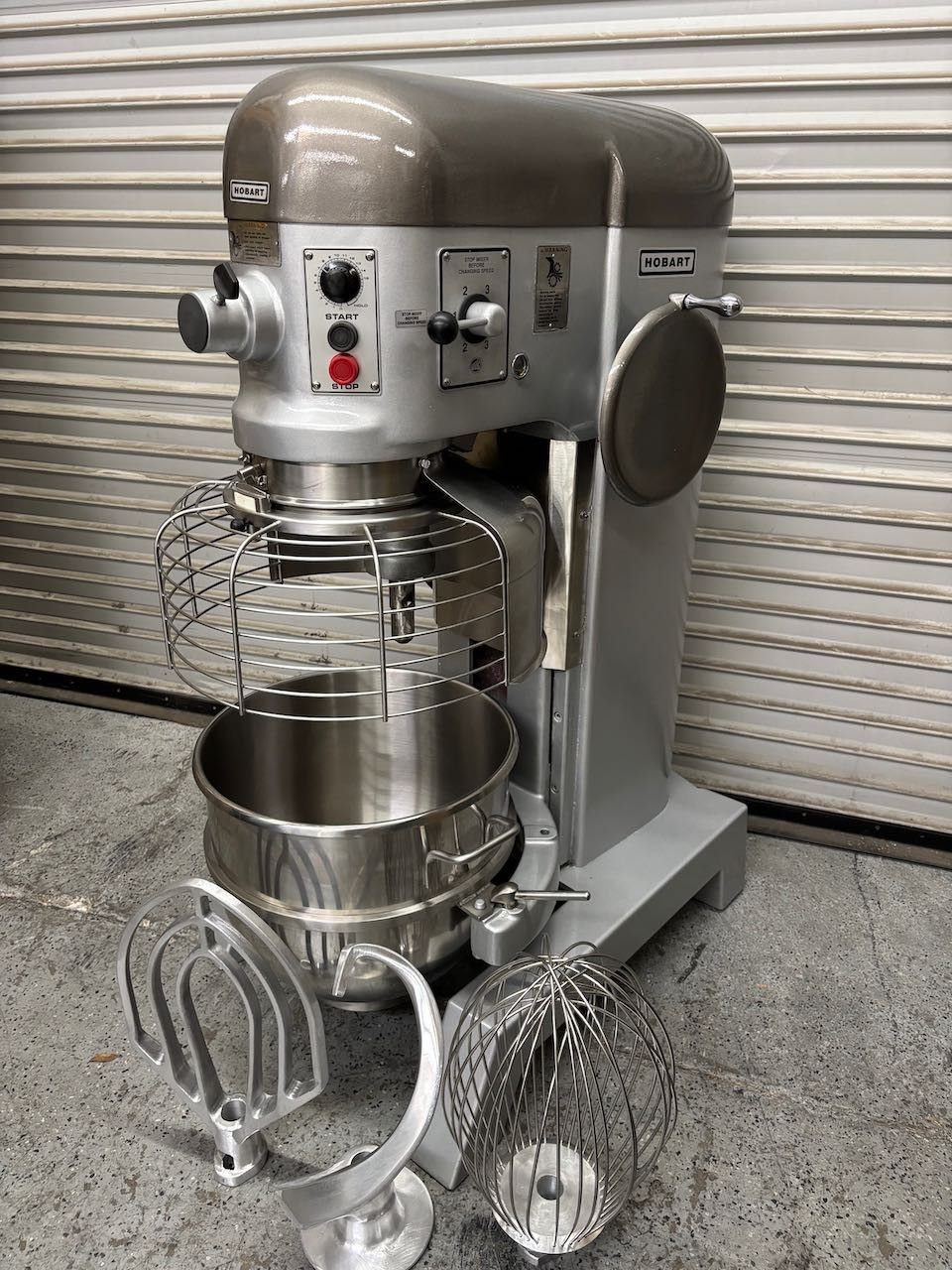 60 Quart Mixer Hobart Classic H-600T 200V 2 HP NEW Bowl & Attachments Qt USA #4135