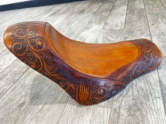 🔥 Custom Handmade Leather Seat – Harley M8 Heritage / Softail Deluxe 2018+ 🔥