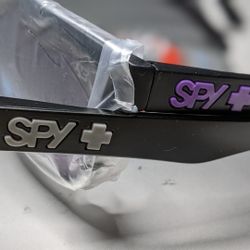 2 Pairs Of Sunglasses