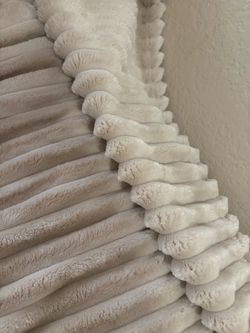 Gorgeous new soft large beige blanket throw