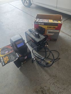 Welder flux 125 with helmet