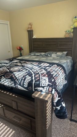 Bed Set with matress and wardrobes
